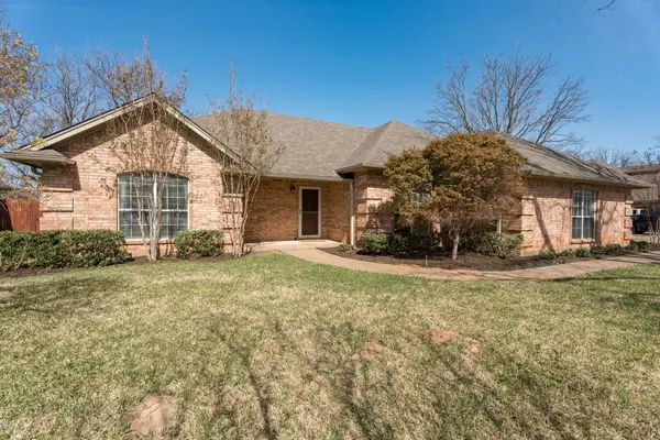 9006 N Longwood Drive, Granbury, TX 76049