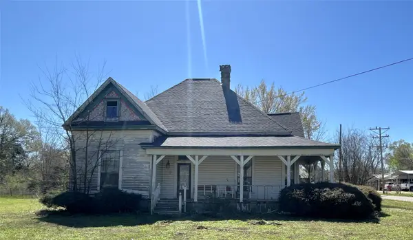 610 South Street, Blossom, TX 75416