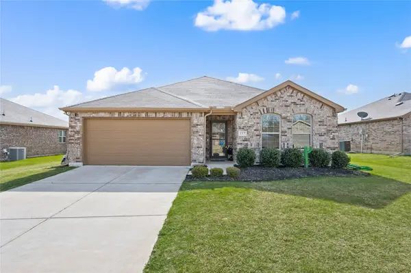 417 Highmeadow Drive, Aubrey, TX 76227