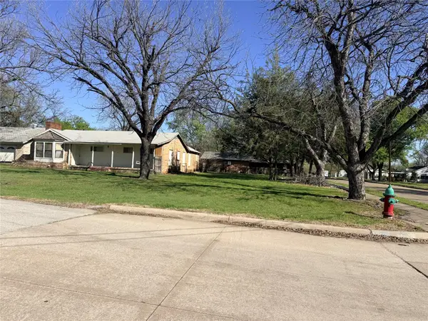 5829 Briarcliff, Haltom City, TX 76117