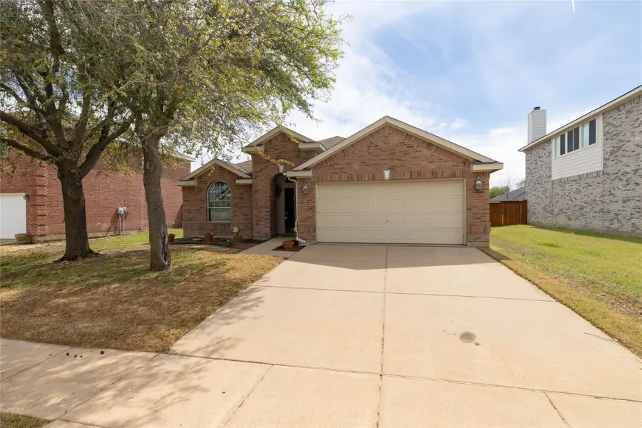 3247 Yeltes, Grand Prairie, TX 75054 - #2