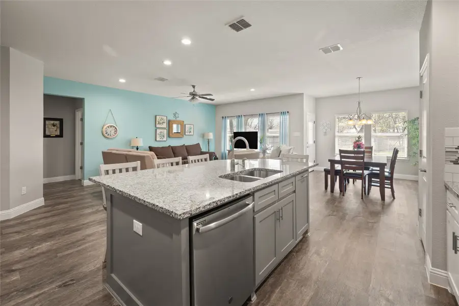 5604 Wainwright Drive, Fort Worth, TX 76112 - #3