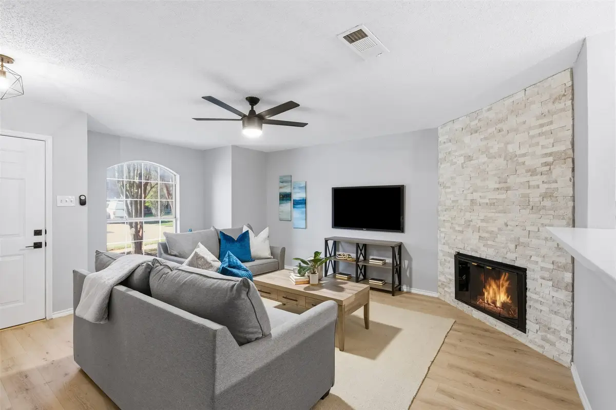 1379 Honeysuckle Lane, Lewisville, TX 75077 - #1