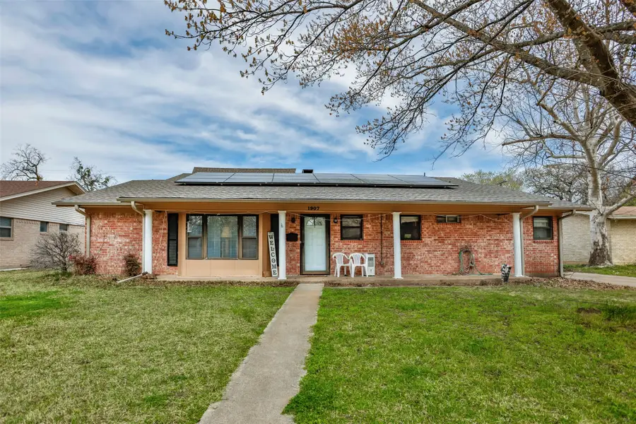 1907 Bridle Lane, Gainesville, TX 76240 - #3