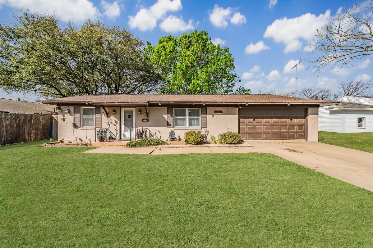 2638 Crestbrook Lane, Grand Prairie, TX 75052 - #1