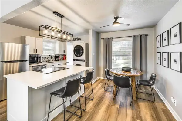 819 Web Street, Arlington, TX 76011