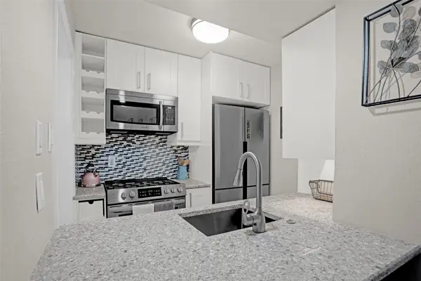 12834 Midway Road #2110, Dallas, TX 75244