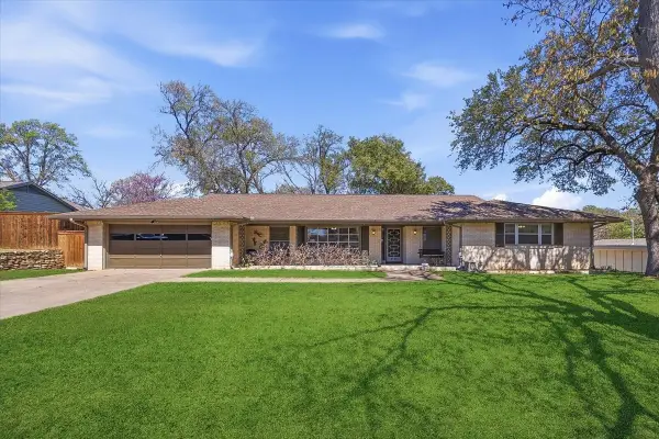 6720 Cumberland Road, Fort Worth, TX 76116