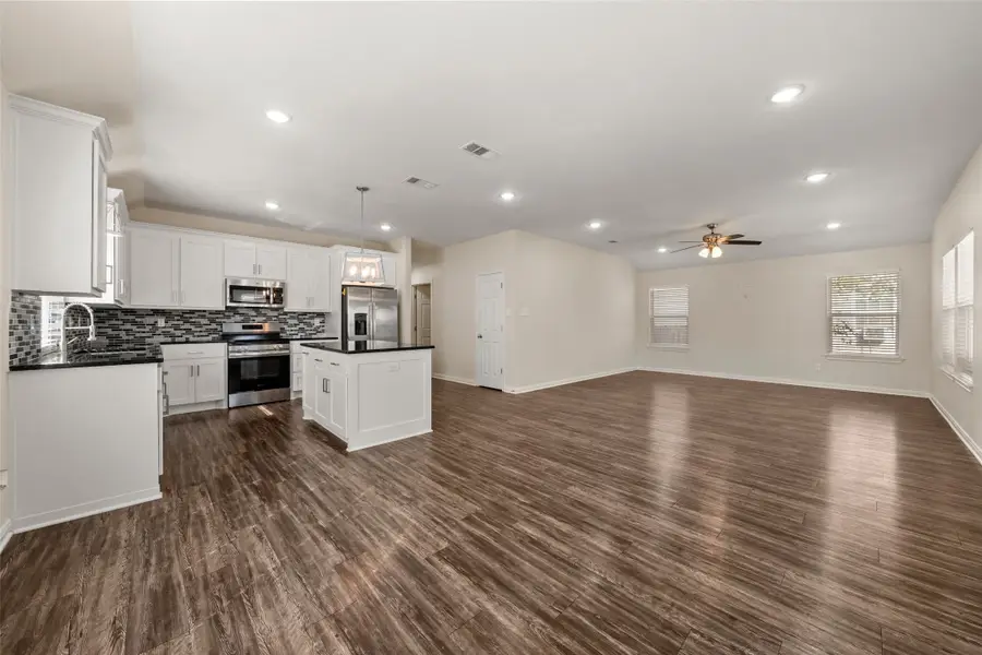 503 Washington Avenue, McGregor, TX 76657 - #2