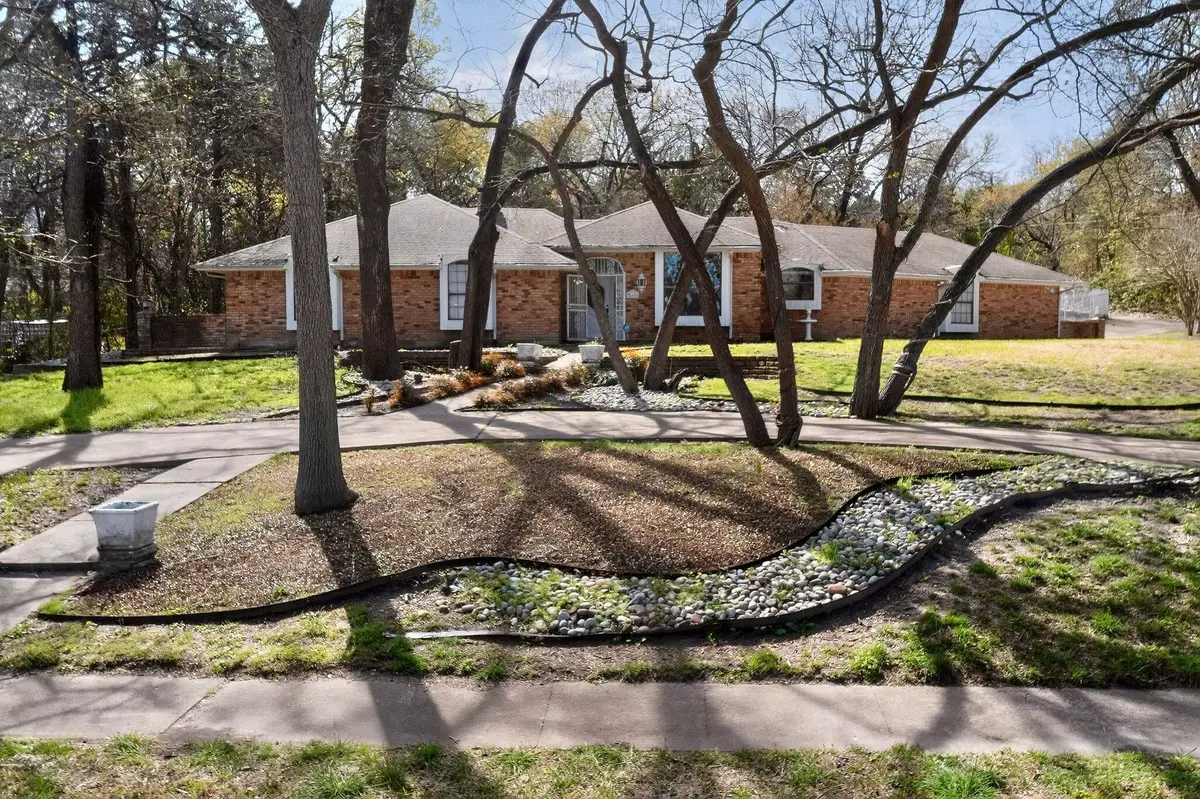 266 N Creekwood Drive, Lancaster, TX 75146 - #1