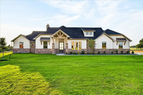 1016 Brock Heights Court, Brock, TX 76087