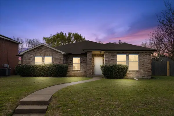 702 Lowe Drive, Cedar Hill, TX 75104