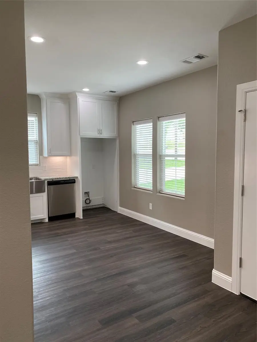 422 W Coffin Street, Denison, TX 75020 - #3