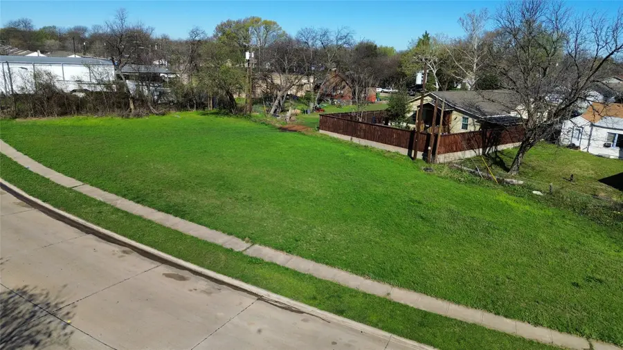 810 Hopkins Street, Garland, TX 75040 - #3