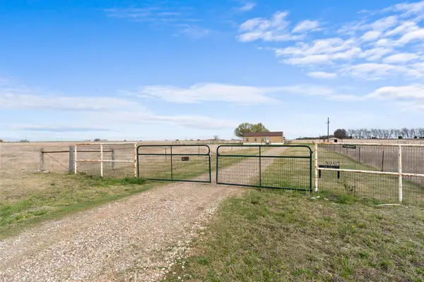 3950 Private Road 1161, Leonard, TX 75452