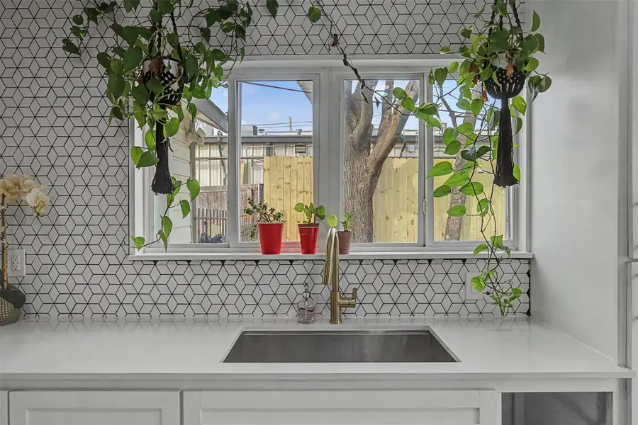 5409 Sun Valley Drive, Fort Worth, TX 76119 - #2