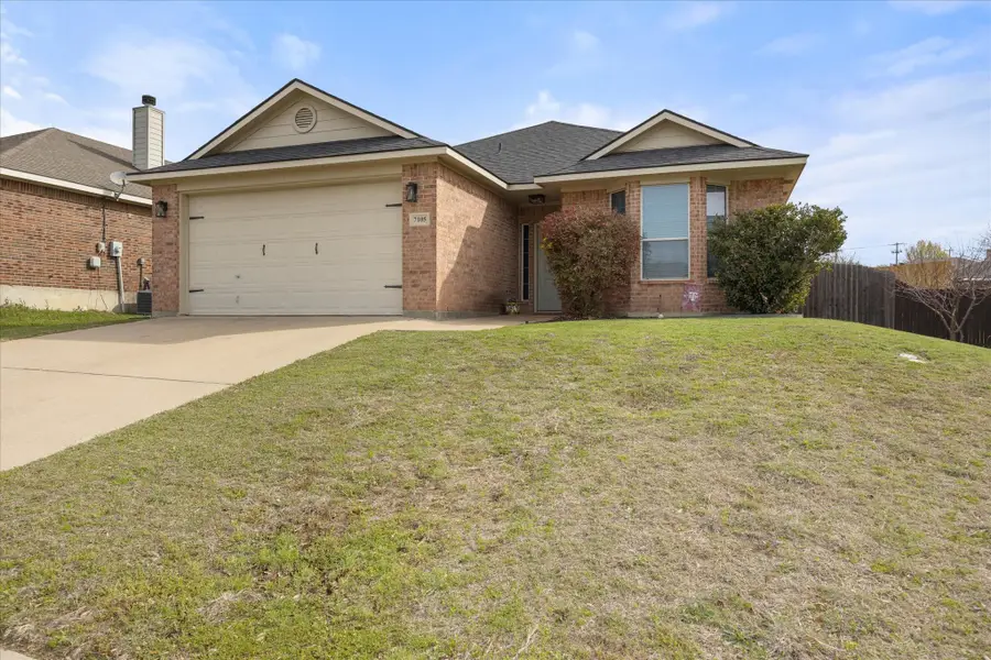 7105 Crenshaw Drive, Benbrook, TX 76126 - #2