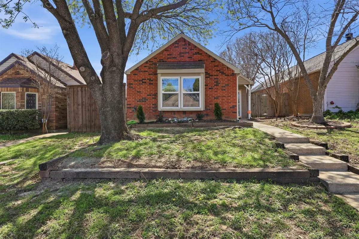 230 Teakwood Lane, Lewisville, TX 75067 - #1