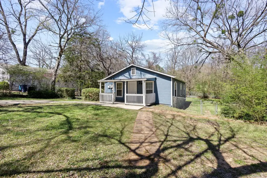 905 Thatcher Street, Denison, TX 75020 - #2