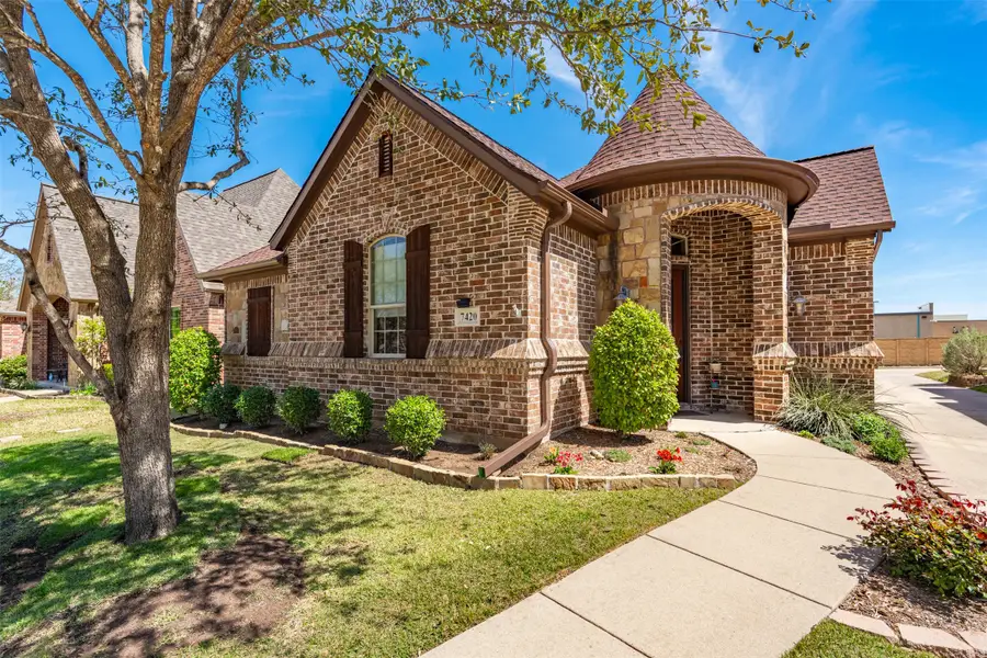 7420 Park Place Drive, North Richland Hills, TX 76182 - #2