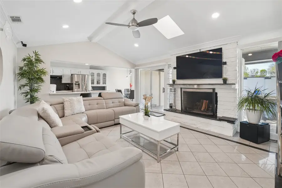 1910 University Drive, Richardson, TX 75081 - #3