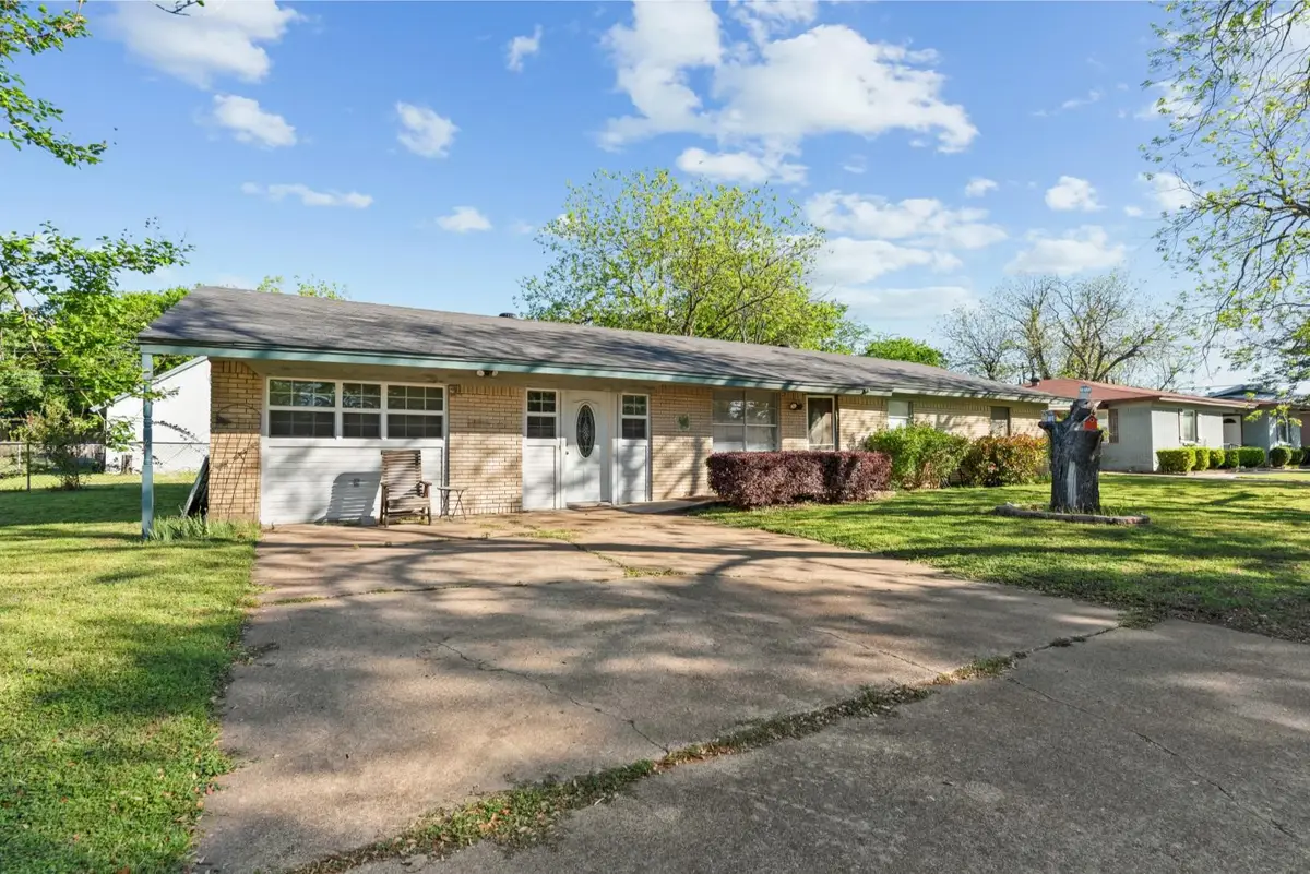 1306 Phillips Street, Cleburne, TX 76033 - #1