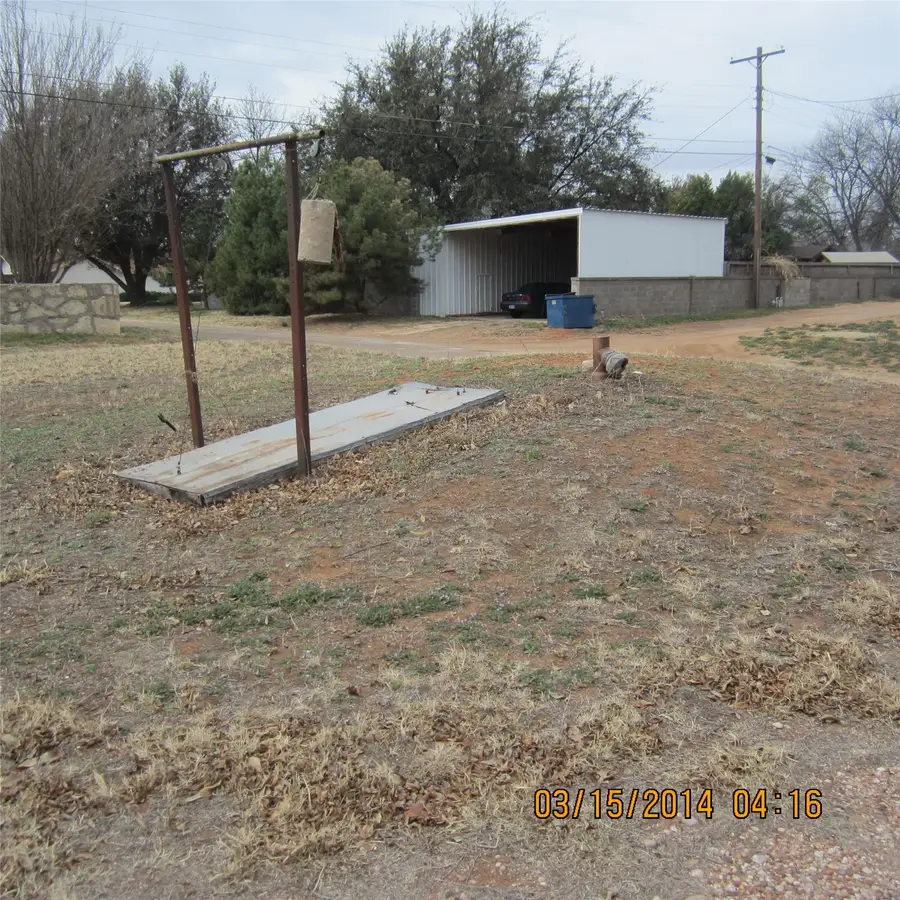 901 SE 4th, Knox City, TX 79529 - #3