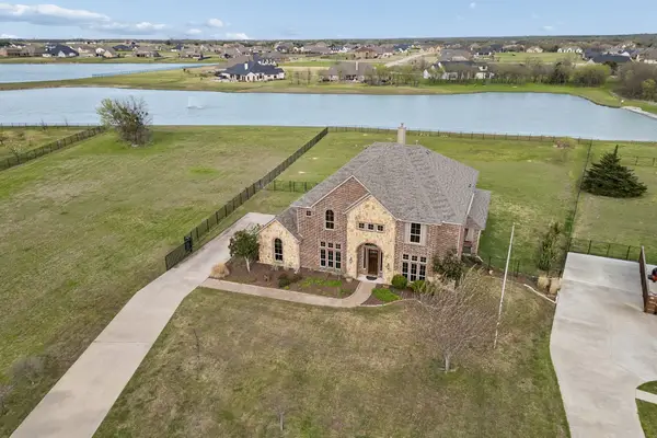 3030 Wincrest Drive, Rockwall, TX 75032