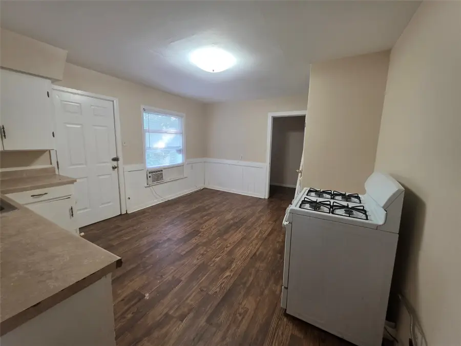 1205 N Anglin Street, Cleburne, TX 76031 - #3