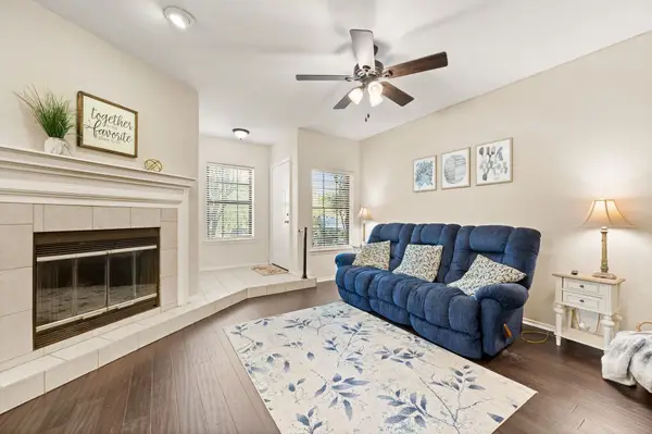 4514 Forestgate Circle, Arlington, TX 76017