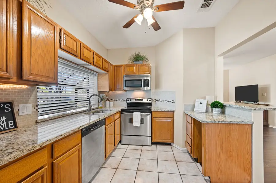 4514 Forestgate Circle, Arlington, TX 76017 - #2