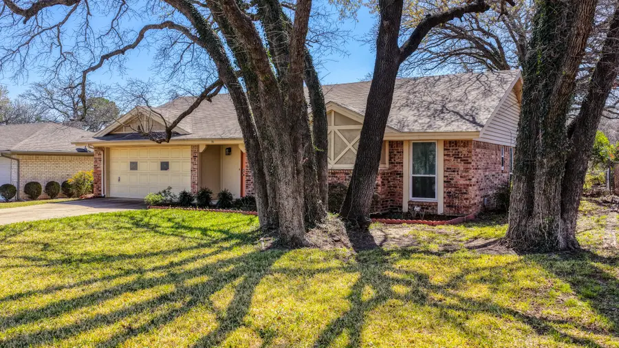 201 Pecan Street, Azle, TX 76020 - #3