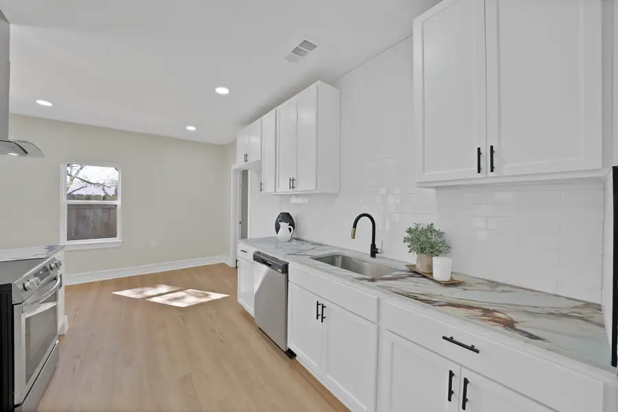 2803 Wilkinson Avenue, Fort Worth, TX 76103 - #3