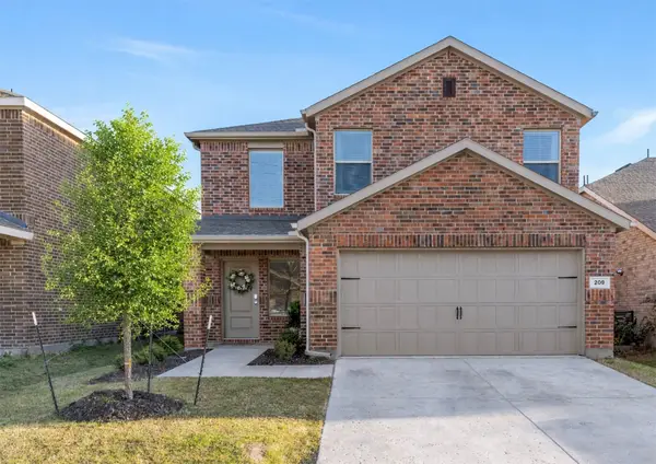 209 Adelina Drive, Little Elm, TX 75068
