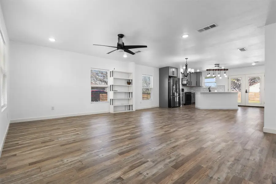 1024 Greenlee Street, Denton, TX 76201 - #3