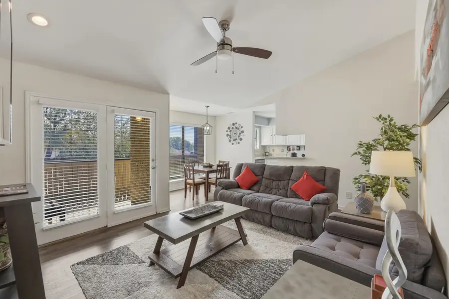 1900 Cloisters Drive #322, Arlington, TX 76011 - #3