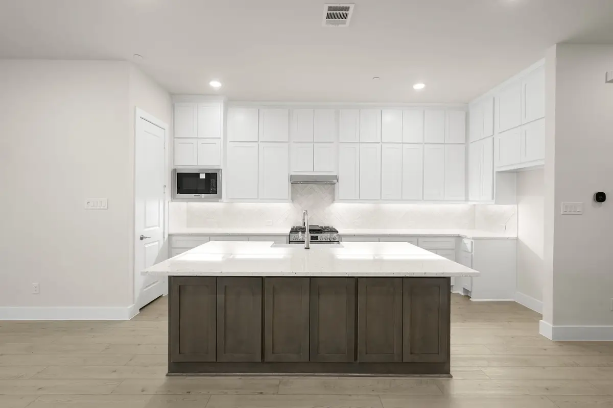 1818 Wittington Place, Farmers Branch, TX 75234 - #1