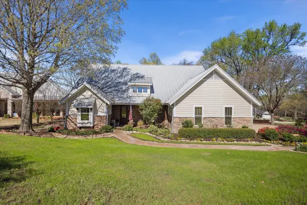 24050 Red Azalea, Lindale, TX 75771