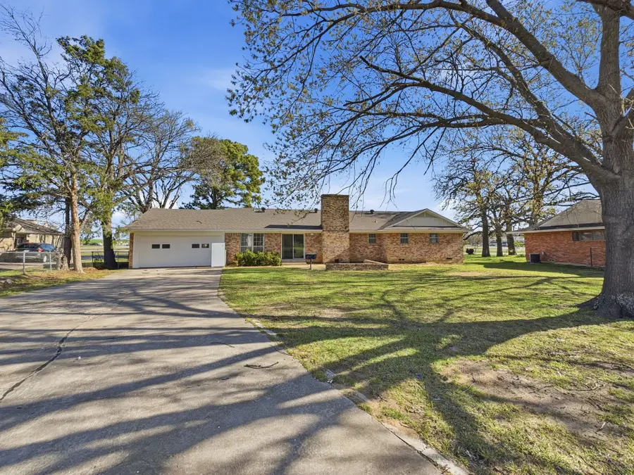 312 Charlie Drive, Whitesboro, TX 76273 - #2