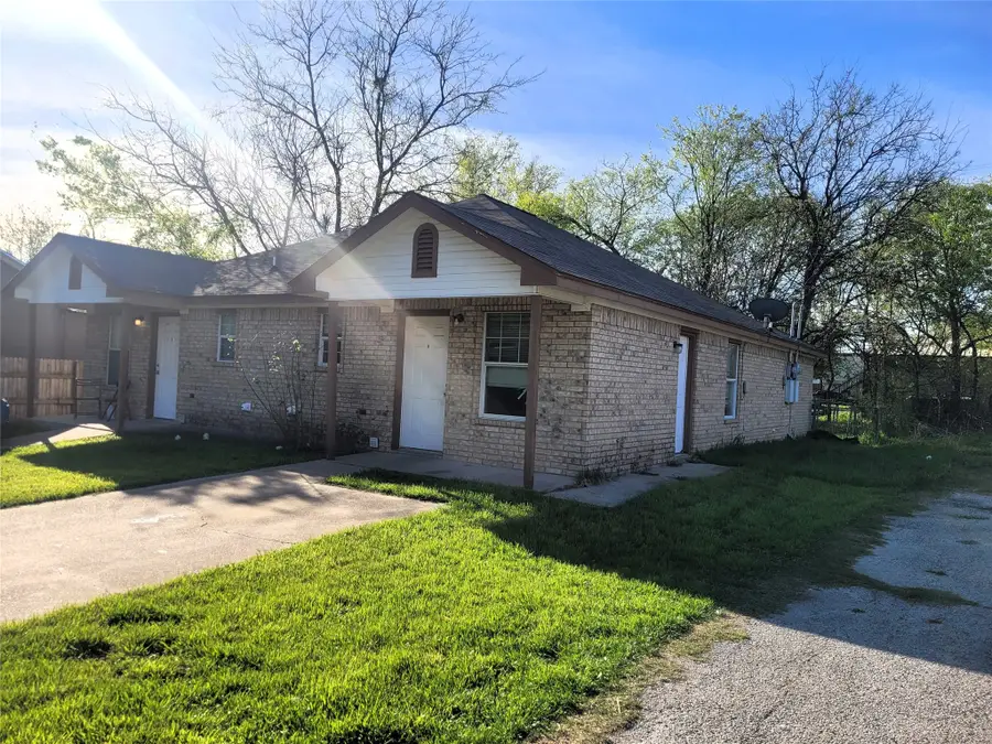 5209 Calloway Street, Sansom Park, TX 76114 - #2