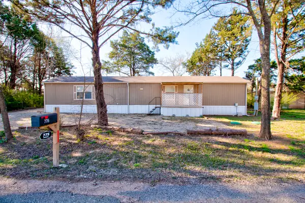 775 Whitaker Circle, Gordonville, TX 76245
