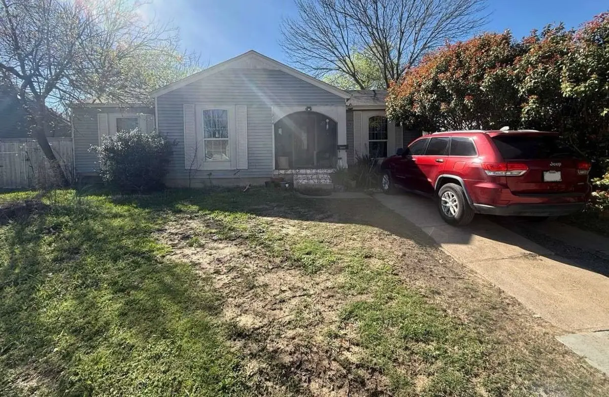 914 Tamara Lane, Grand Prairie, TX 75051 - #1