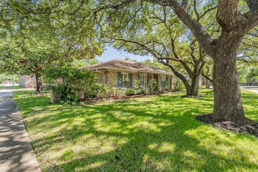 1718 Timbers Drive, Irving, TX 75061 - #2