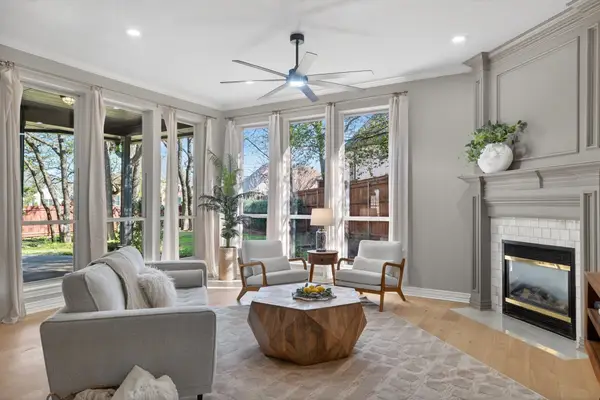 8232 Fenwick Drive, North Richland Hills, TX 76182