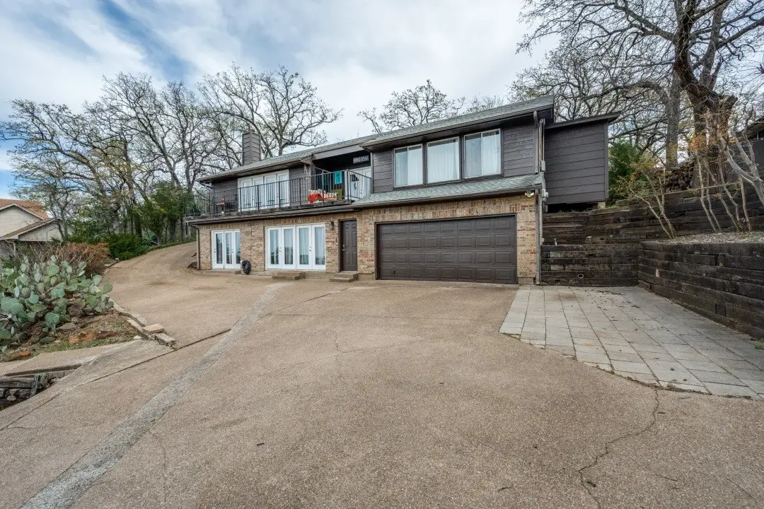 1801 Old Oak Drive, Arlington, TX 76012 - #1