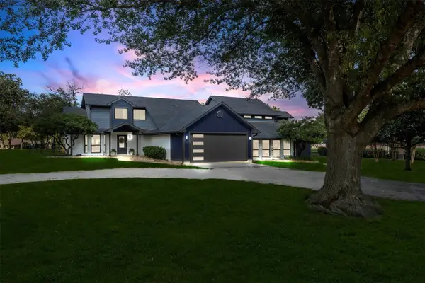 117 Modoc Trail, Lake Kiowa, TX 76240