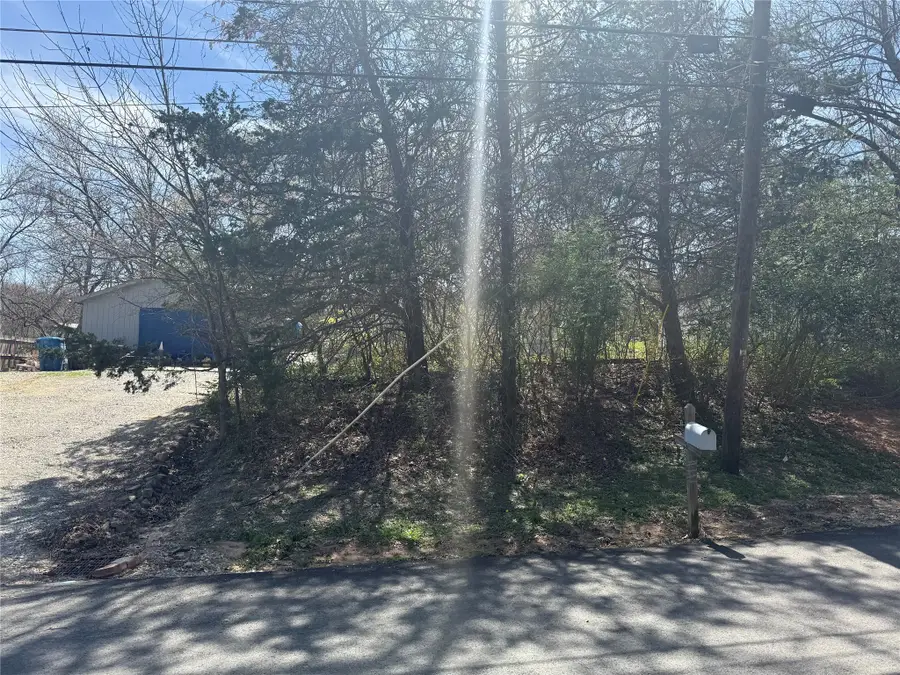 620 E Shepherd Street, Denison, TX 75021 - #3