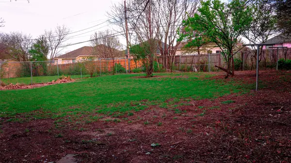 3458 Tioga Street, Dallas, TX 75241