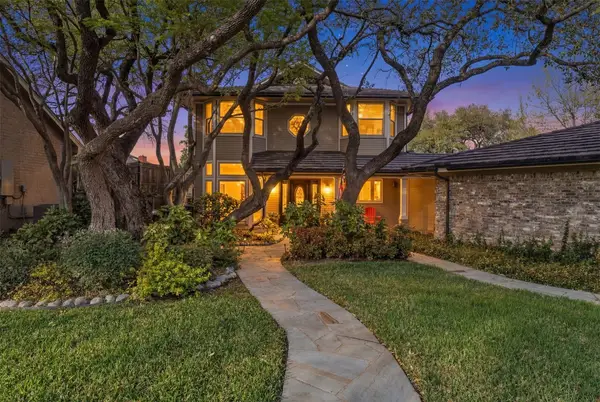 8 Buccaneer Court, Fort Worth, TX 76179