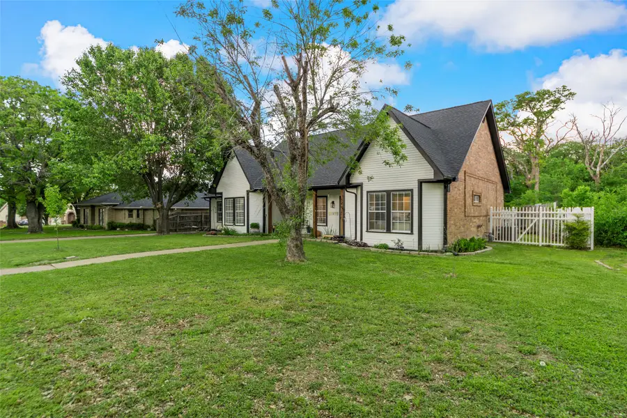 5601 Burgundy Drive, Greenville, TX 75402 - #2